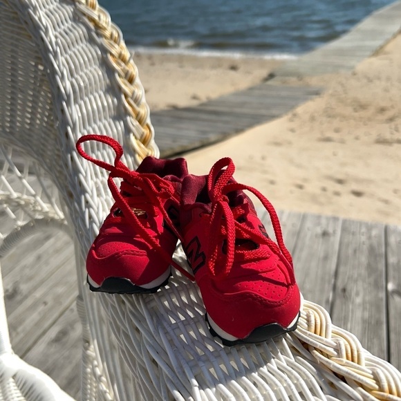 𝅺NWOTNew Balbaby sneakers. So cute! Your little one will be stylin’ SB#1